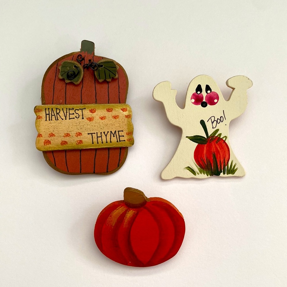 Vintage Fall and Halloween Wood Pins